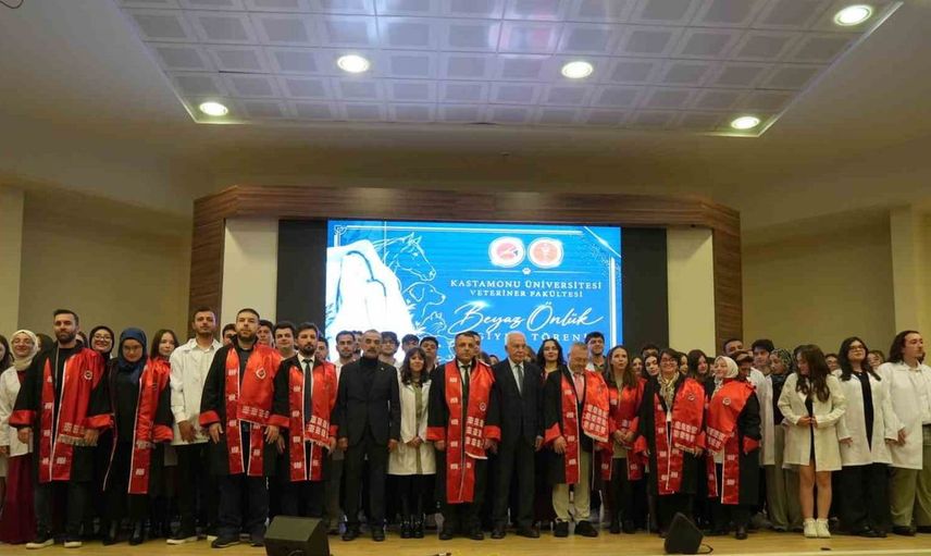 Kastamonu Üniversitesi'nde beyaz önlük giyme töreni coşkuyla kutlandı