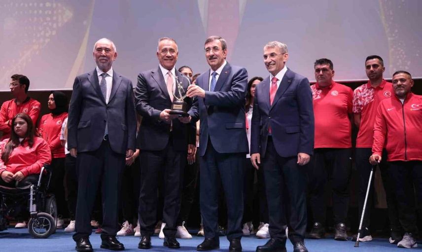 Sultangazi Belediyesi, spor ödüllerinde dikkat çekti