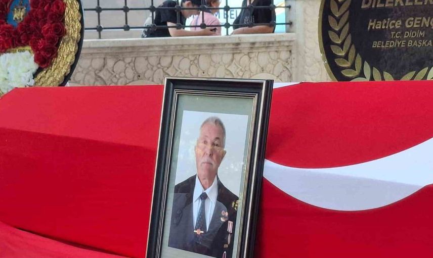 Didim'de Kıbrıs gazisine askeri törenle veda