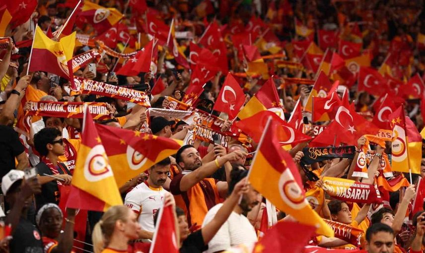 Okan Buruk'un göztepe maçı kadrosunda tek değişiklik: genç kaleci 11'e alındı