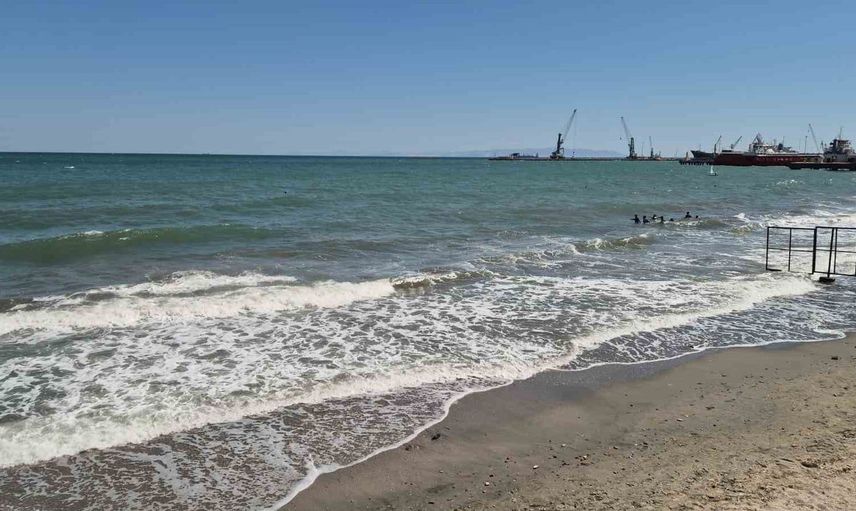 Marmara Denizi'nde poyraz deniz ulaşımını etkiliyor