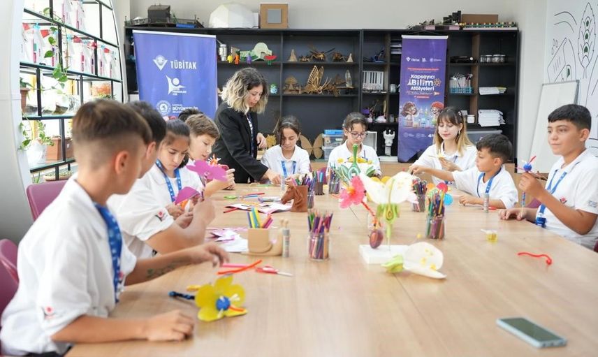 Eğlenceli bilim atölyeleriyle özel öğrenciler bir araya geldi