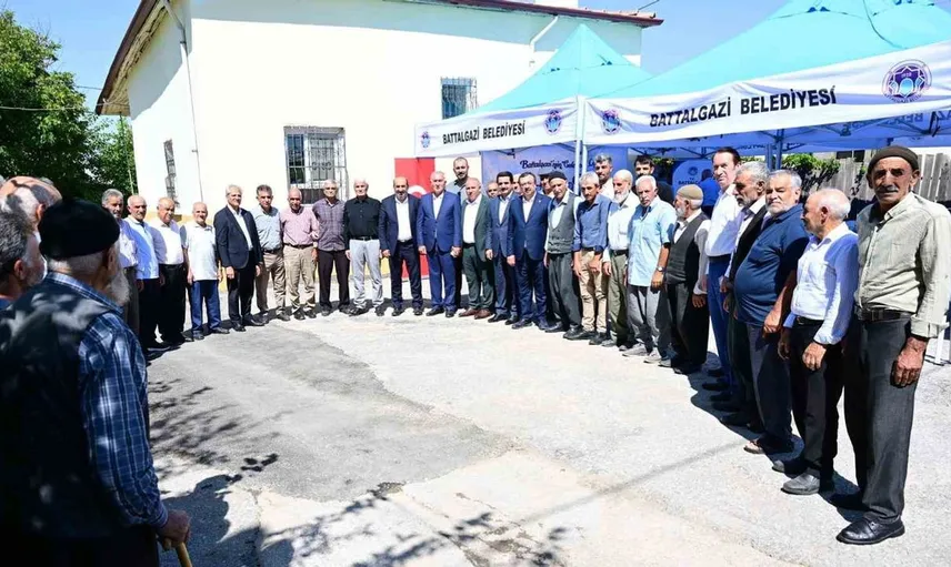 Kadıçayırı'nda mahalle buluşması: Vatandaş taleplerini doğrudan iletti