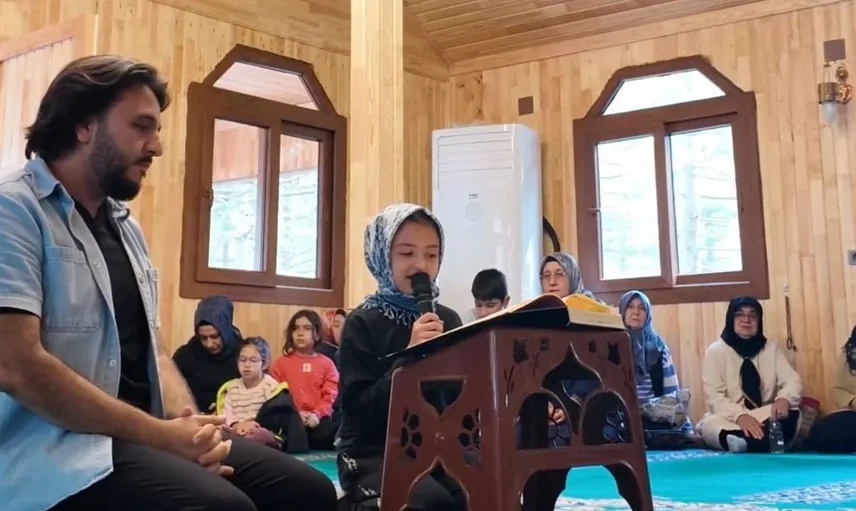 Osmaniye'de miniklerin Kur’an okuma yarışması neşe dolu anlara ev sahipliği yaptı