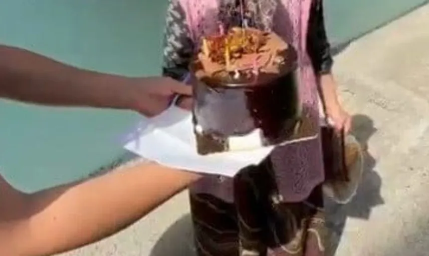 Samsun'da yaşlılara yapılan doğum günü sürprizi toplumsal dayanışmayı güçlendiriyor