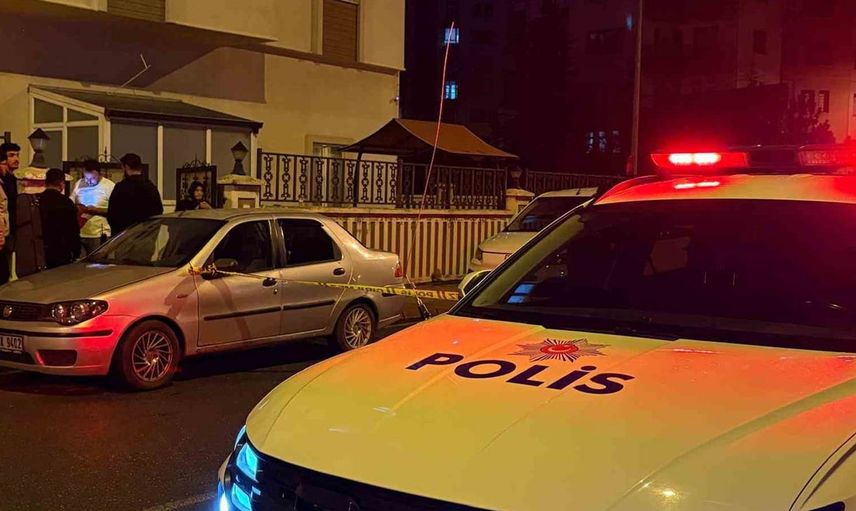 Kayseri'de park halindeki araca kurşun yağdırdılar
