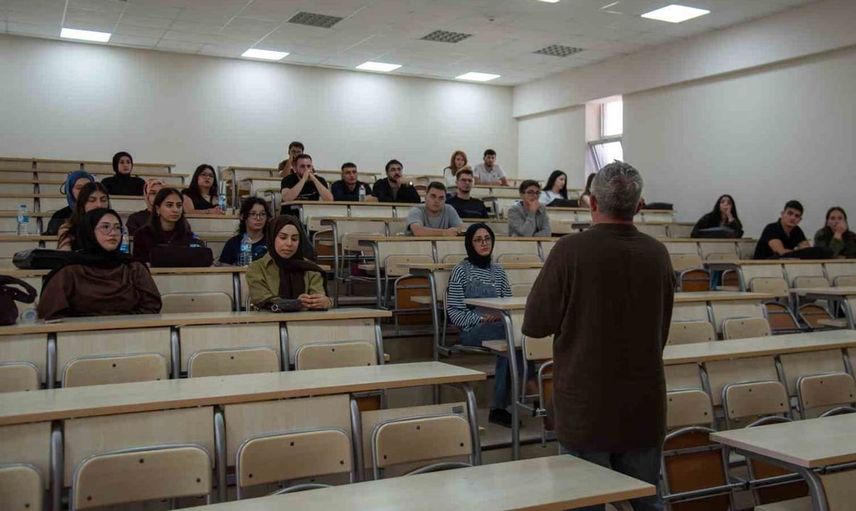 48 bin öğrenci ile kampüs yeniden canlandı