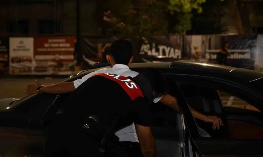 Elazığ'da asayiş uygulaması: 14 aranan şahıs yakalandı