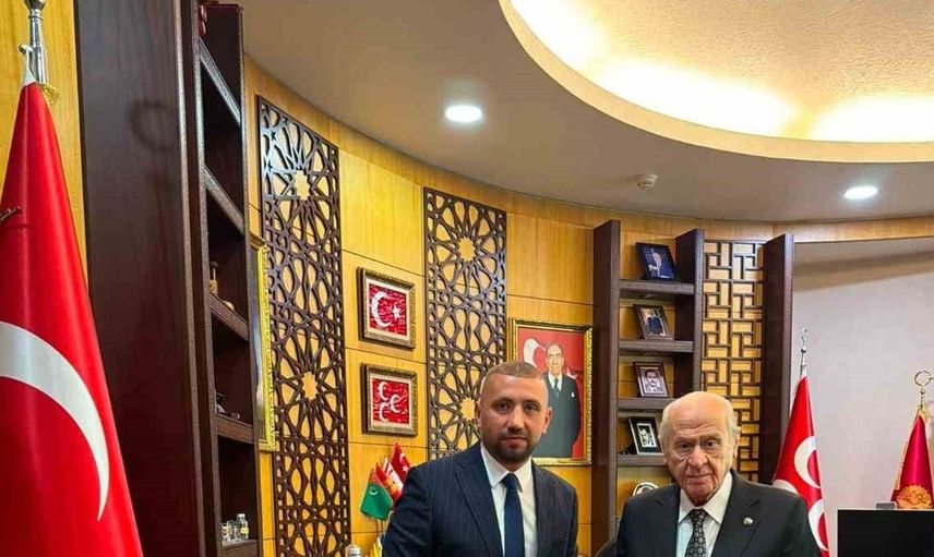 Erciyes 38 FK'dan MHP Genel Başkanı Devlet Bahçeli'ye forma hediyesi