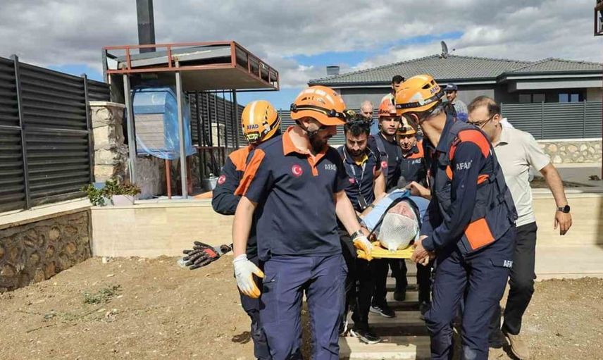 Elazığ'da kuyuya düşen vatandaş AFAD ekipleri tarafından kurtarıldı