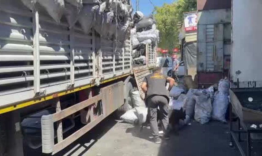 Ankara’da kömür yüklü tırda uyuşturucu operasyonu: 1,5 kilogram esrar ele geçirildi