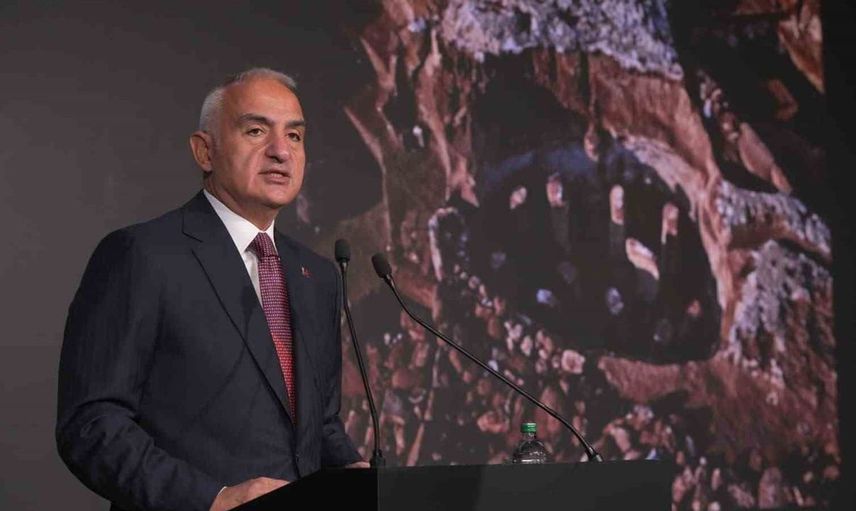 Turizm gelirleri rekor kırdı: Bakan Ersoy'dan önemli açıklamalar
