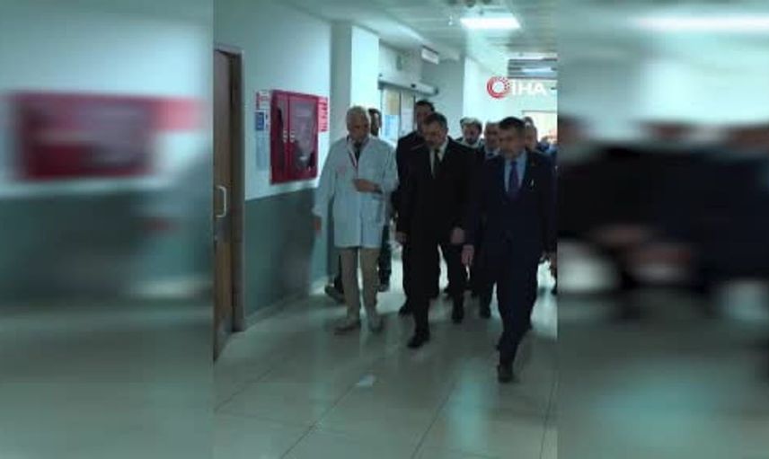 Bakanlar yaralı öğrencileri Turgutlu'da ziyaret etti