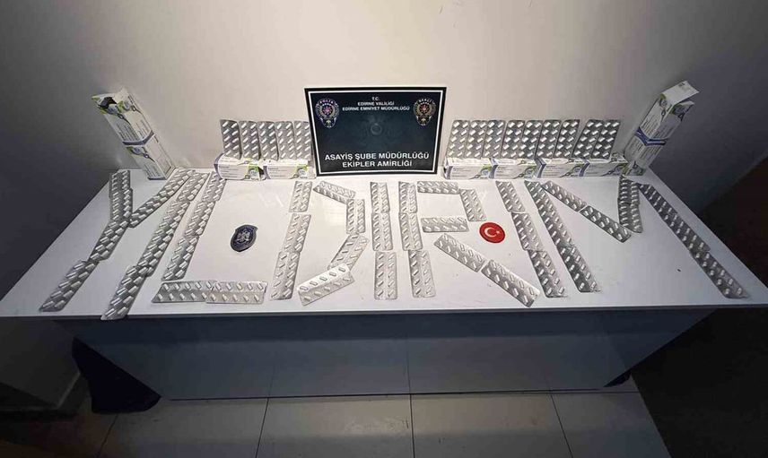 Edirne'de şüphe üzerine durdurulan araçta 600 uyuşturucu hap ele geçirildi