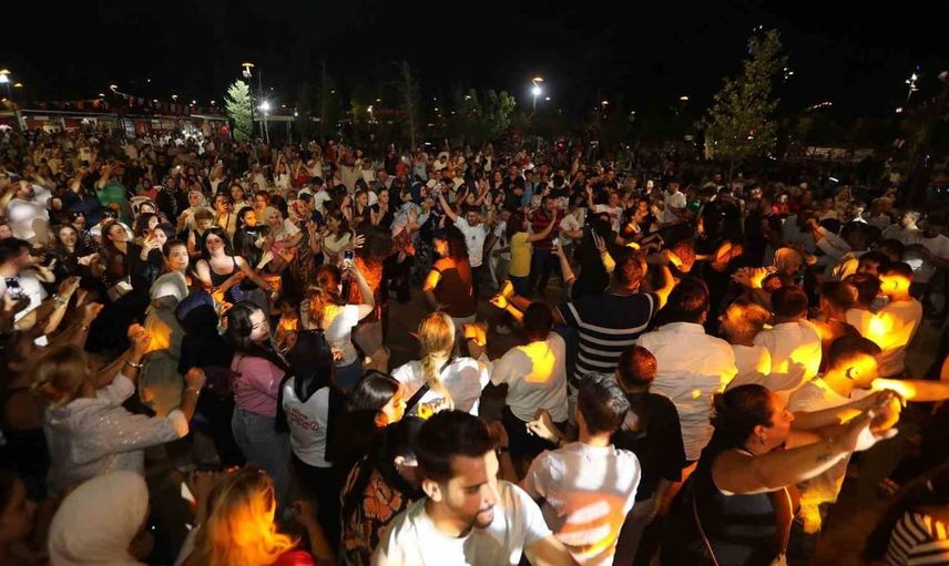 160 bin kişi hemşehri dernekleri festivalinde buluştu