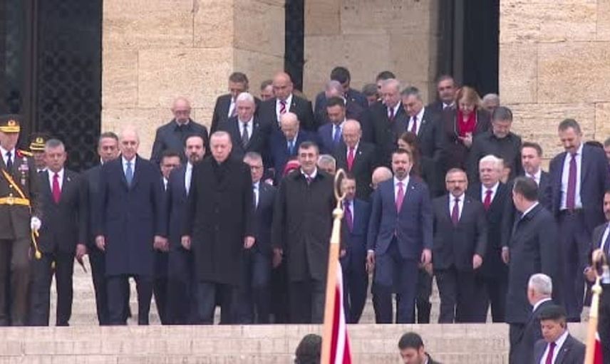 Cumhuriyet Bayramı'nda Bahçeli ve Dervişoğlu'ndan dostluk mesajı