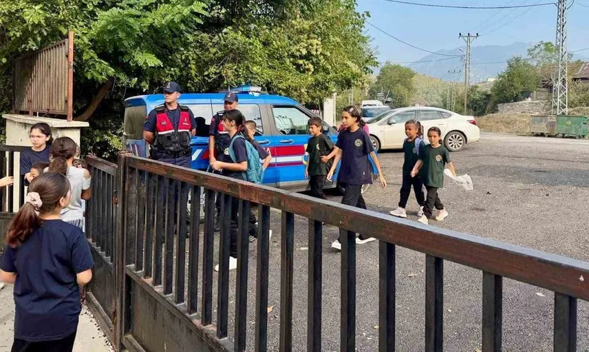 Kahramanmaraş'ta jandarmadan okul güvenliği için denetim