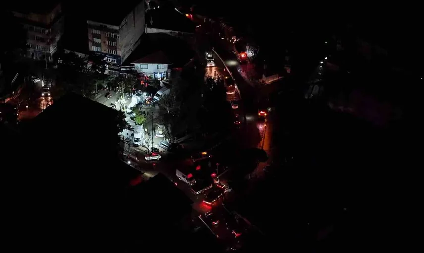 Sarıyer Ayazağa'da sel felaketi sonrası karanlık gece: hava görüntüleri ortaya çıktı
