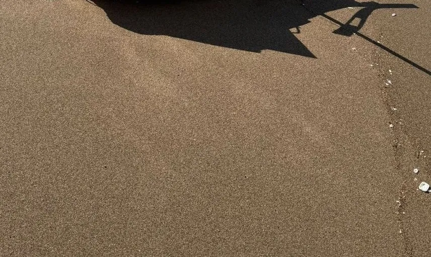Kaynarca sahilinde bulunan dron parçası ekipleri seferber etti