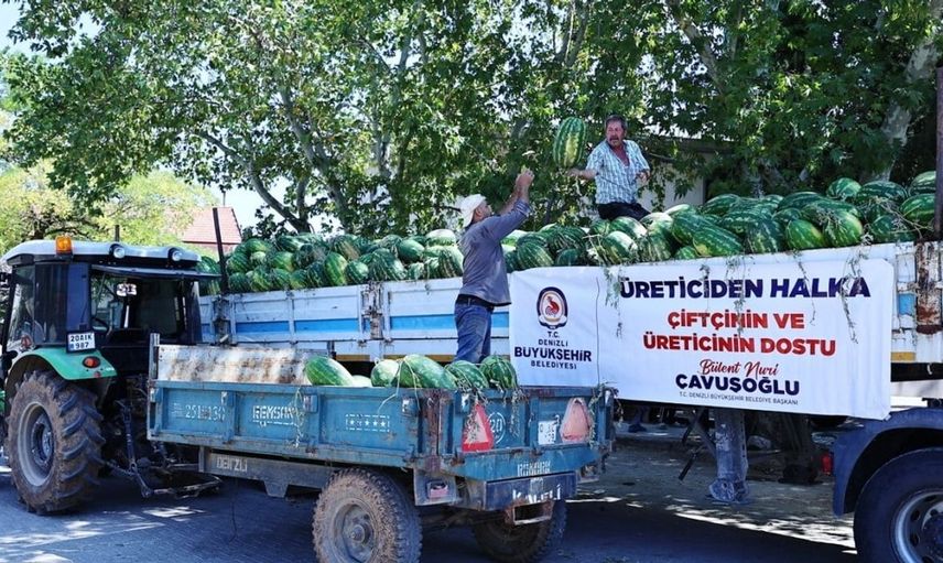 Karpuz üreticilerinin yüzünü güldüren Başkan Çavuşoğlu'nun dayanışması