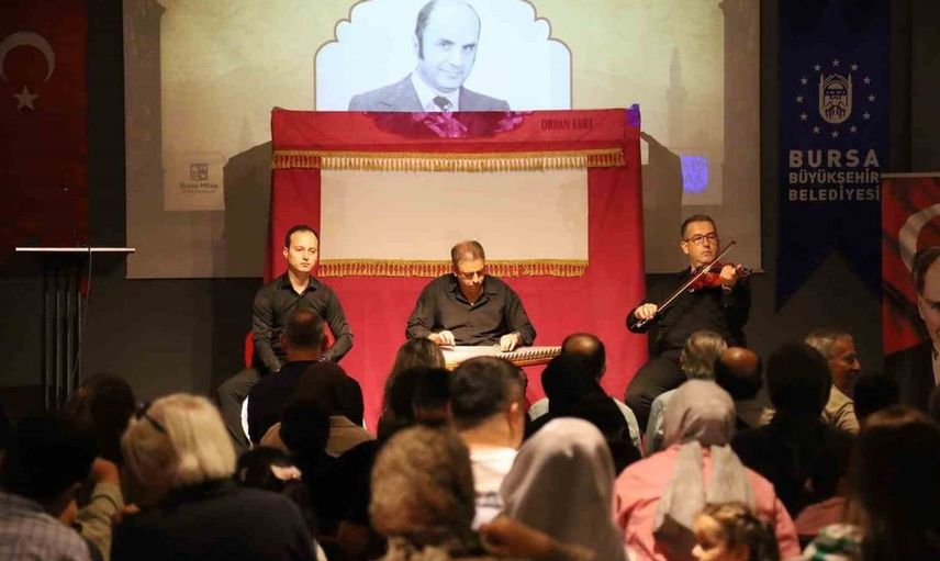 Bursa’da geleneksel Karagöz gösterileri sanatseverlerle buluşuyor