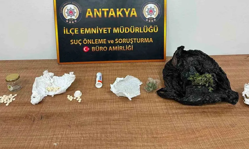 Antakya'da uyuşturucu operasyonunda 3 kişi gözaltına alındı