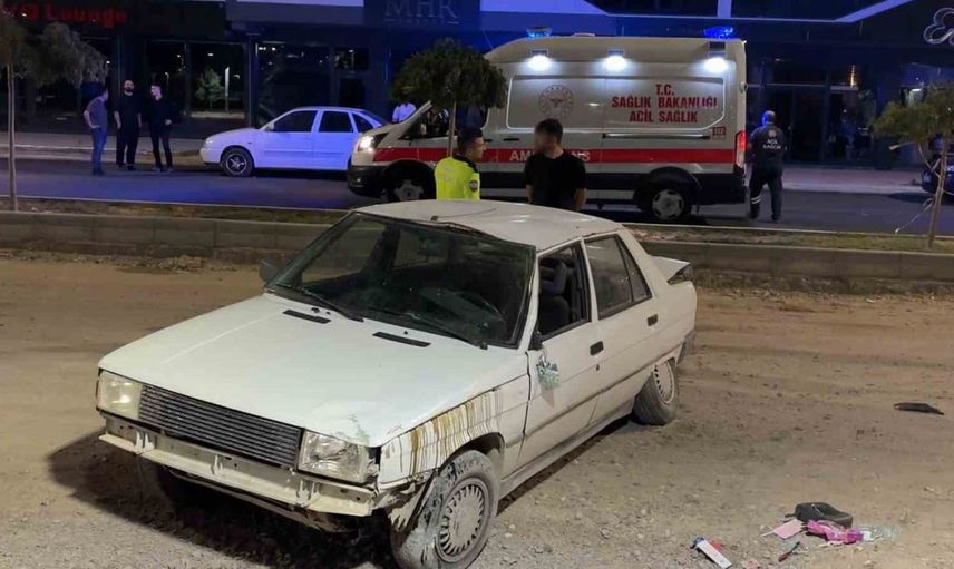 Aksaray'da takla atan otomobilden burnu bile kanamadan kurtuldu