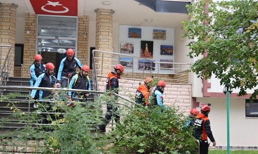 Bayburt'ta deprem tatbikatıyla acil durum hazırlığı güçlendirildi