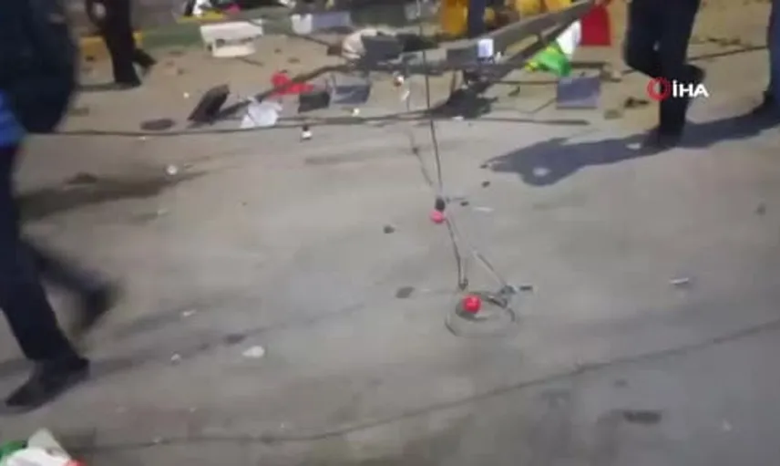 Meşhed'de hükümet destekçilerine araç dalması sonucu 4 kişi hayatını kaybetti