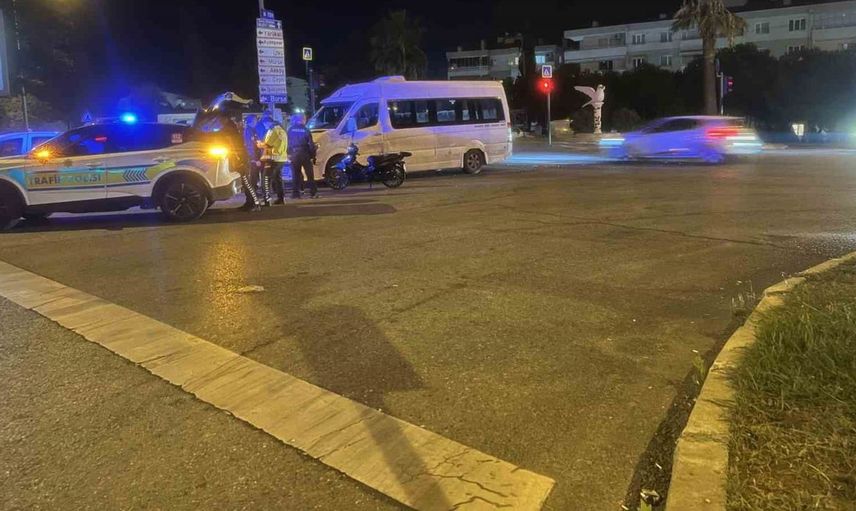 Bursa'da motosiklet kazasında 18 yaşındaki sürücü ağır yaralandı