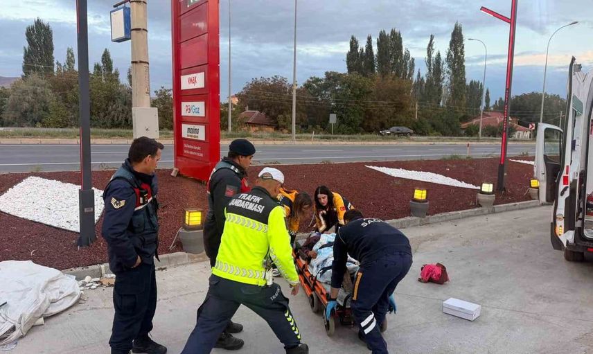 Hacizli aracı öğrenince bayılan kadına sağlık ekibi müdahale etti