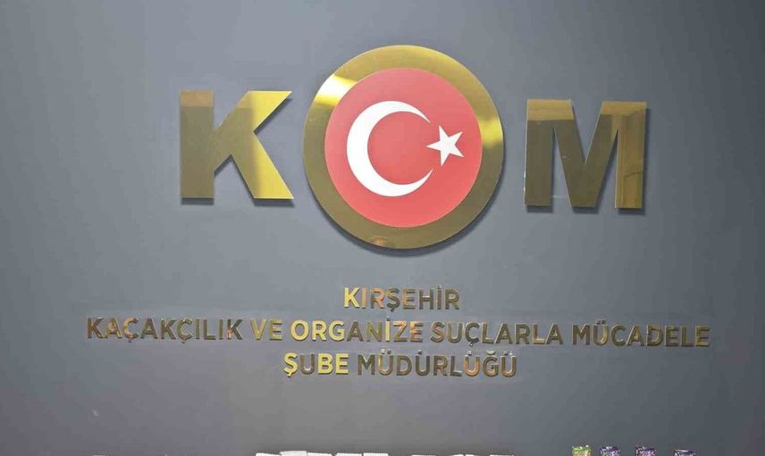 Kırşehir'de iş yerinde 7 bin 420 adet doldurulmuş makaron ele geçirildi