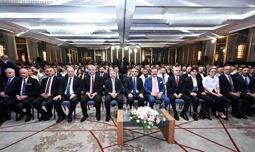 TOBB başkanı Hisarcıklıoğlu: Yapay zekada yerli ve milli girişimcilerimizi daha fazla desteklememiz gerekiyor