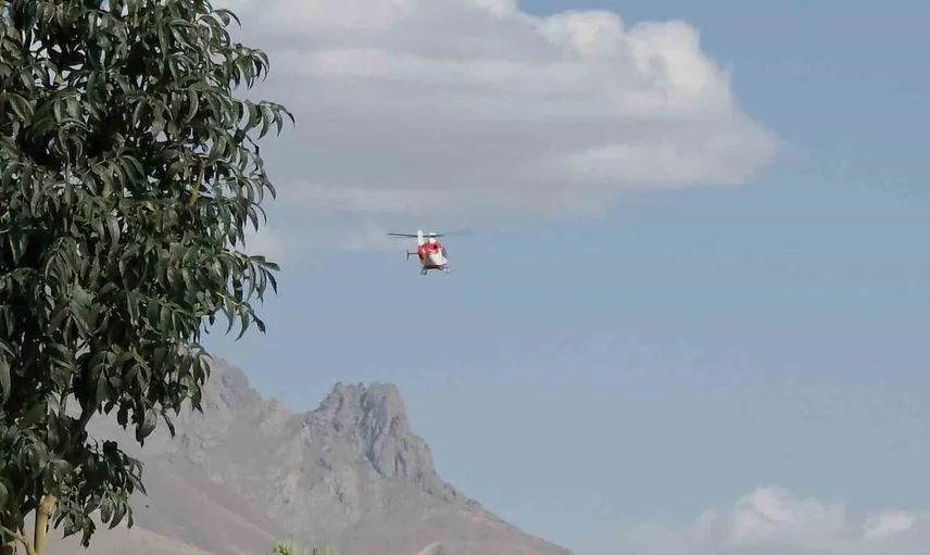 Yenidoğan sarılığı bulunan bebek helikopterle Van’a taşındı