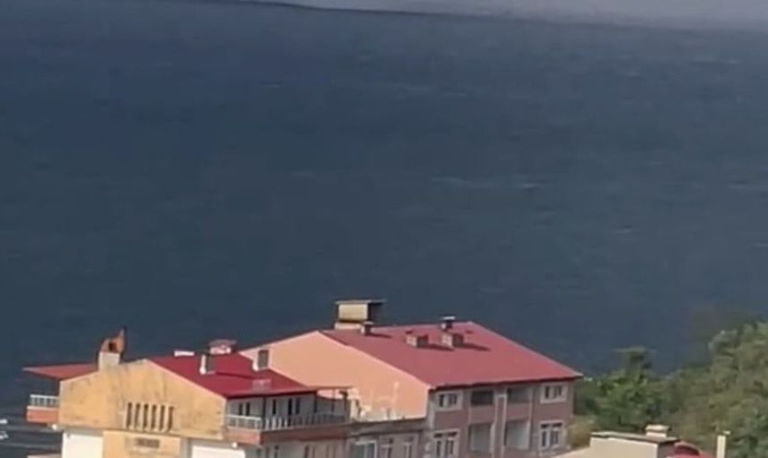 Eynesil açıklarında ortaya çıkan hortum denizseverleri paniğe sürükledi