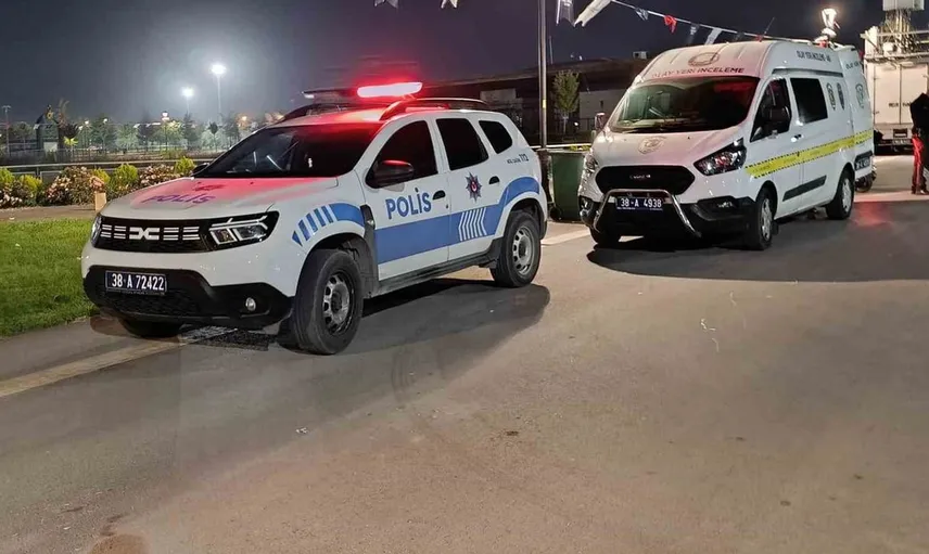 Kayseri'de bıçaklı kavga: yaralılar hastaneye kaldırıldı
