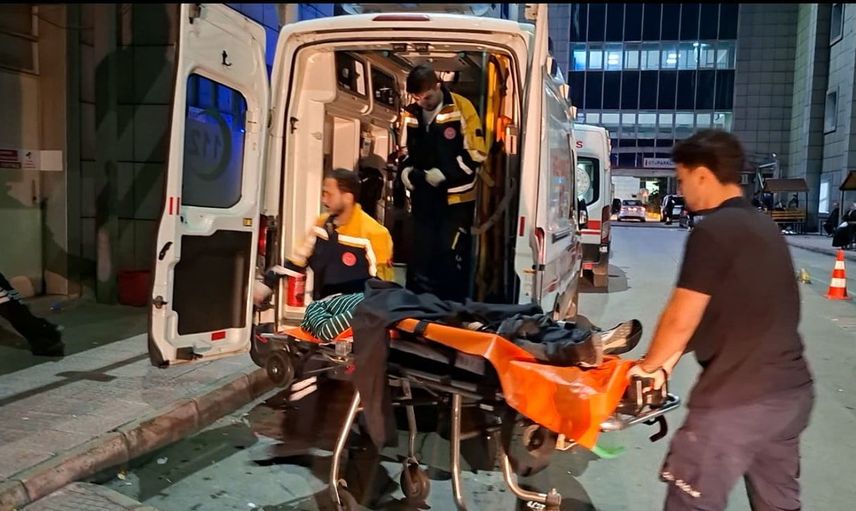 Tişört yüzünden çıkan kavga: bıçaklı saldırıda bir kişi yaralandı