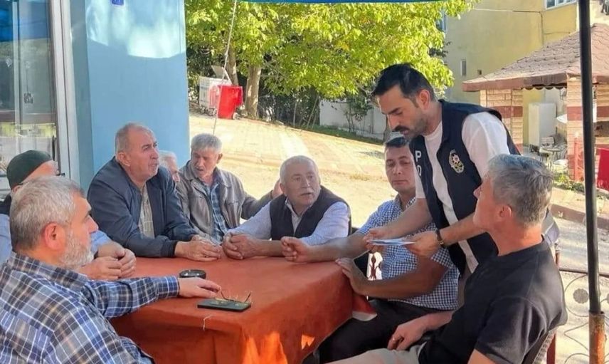 Sinop’ta polis ekipleri vatandaşları bilgilendiriyor: Aile içi şiddet, dolandırıcılığa dikkat
