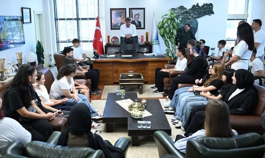 Kartepe'de gençlerin 4 günlük gelişim kampı sona erdi