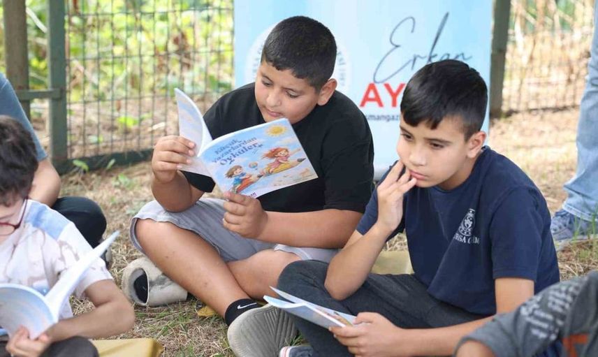 Osmangazi Belediyesi çocuklara kitap sevgisini aşılıyor