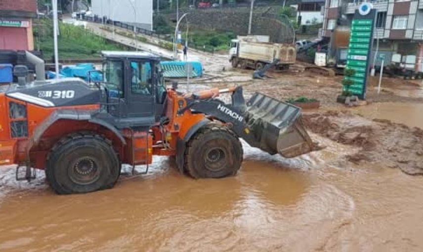 İyidere'de etkili yağışlar sonrası sel tehlikesi: Belediye başkanı uyardı