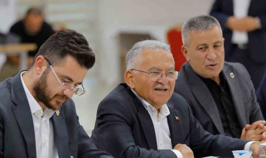 Büyükkılıç, üç ilçede muhtarlarla bir araya gelerek ihtiyaçları dinledi