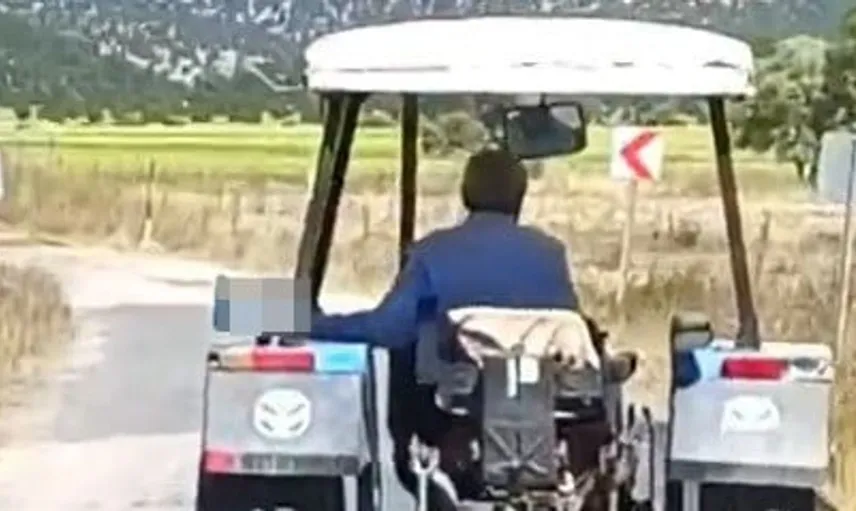 Kahramanmaraş'ta köpeği traktöre bağlayarak sürükleyen kişi tepki topladı