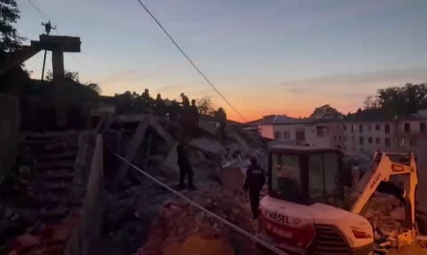 Zonguldak'taki bina çöküşü felaketi: Kurtarma çalışmaları sürüyor
