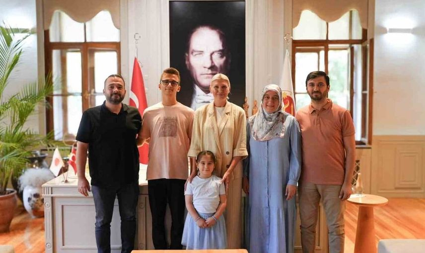 Başkan Subaşı, YKS Türkiye birincisi Abdullah Uslu’yu belediyede ağırladı