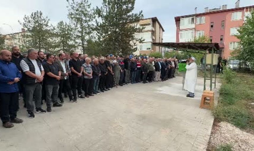 Amasra'daki trafik kazasının ardından öğretmen Cansu Kocakurt son yolculuğuna uğurlandı