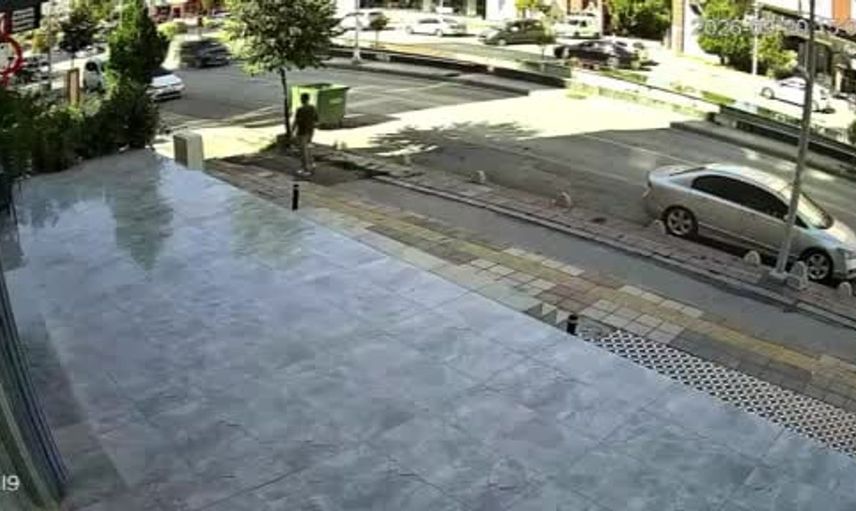 Malatya'da minibüsün karşı şeride geçtiği kazada motokurye büyük bir felaketten döndü