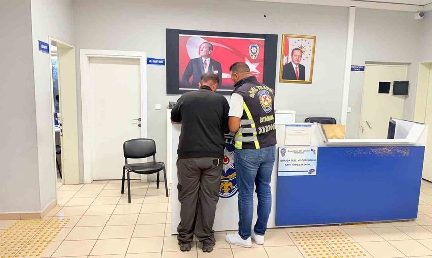Ambulansa yol vermeyen sürücüye ağır ceza: Belgesi geri alındı