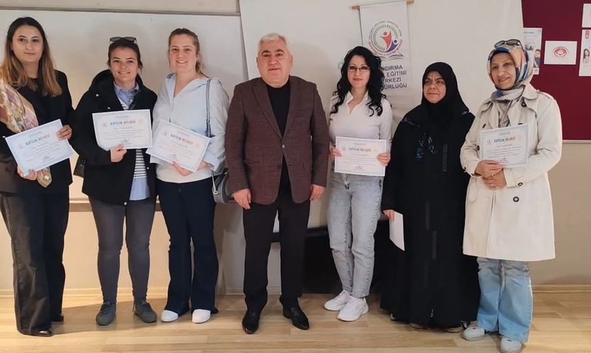 Bandırma'da aile yılına özel eğitim hamleleri: kadınların güçlenmesi ve veli bilgilendirme
