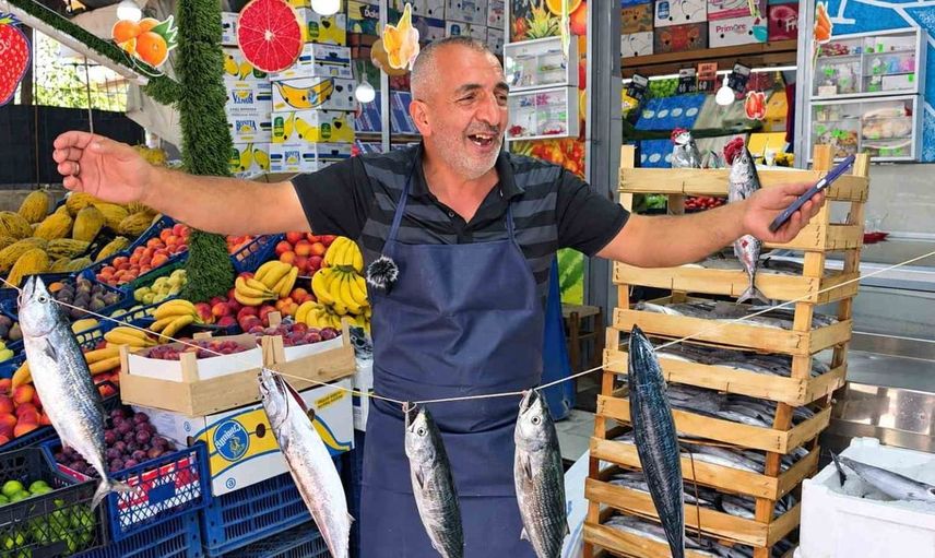 Düzce'de balıkçı palamutlarla horon oynadı